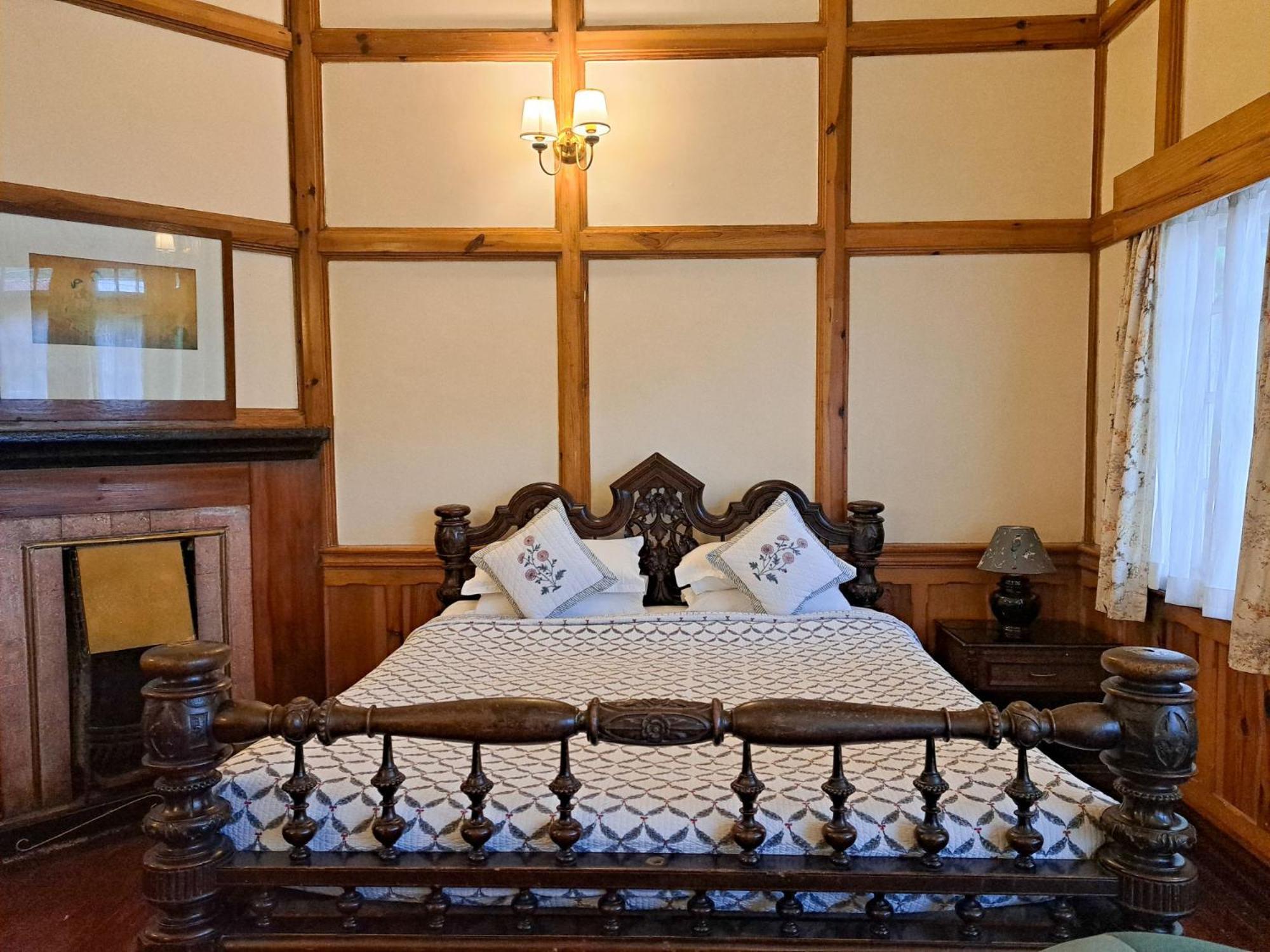The Heritage Club - Tripura Castle Hotel And Spa 西隆 外观 照片