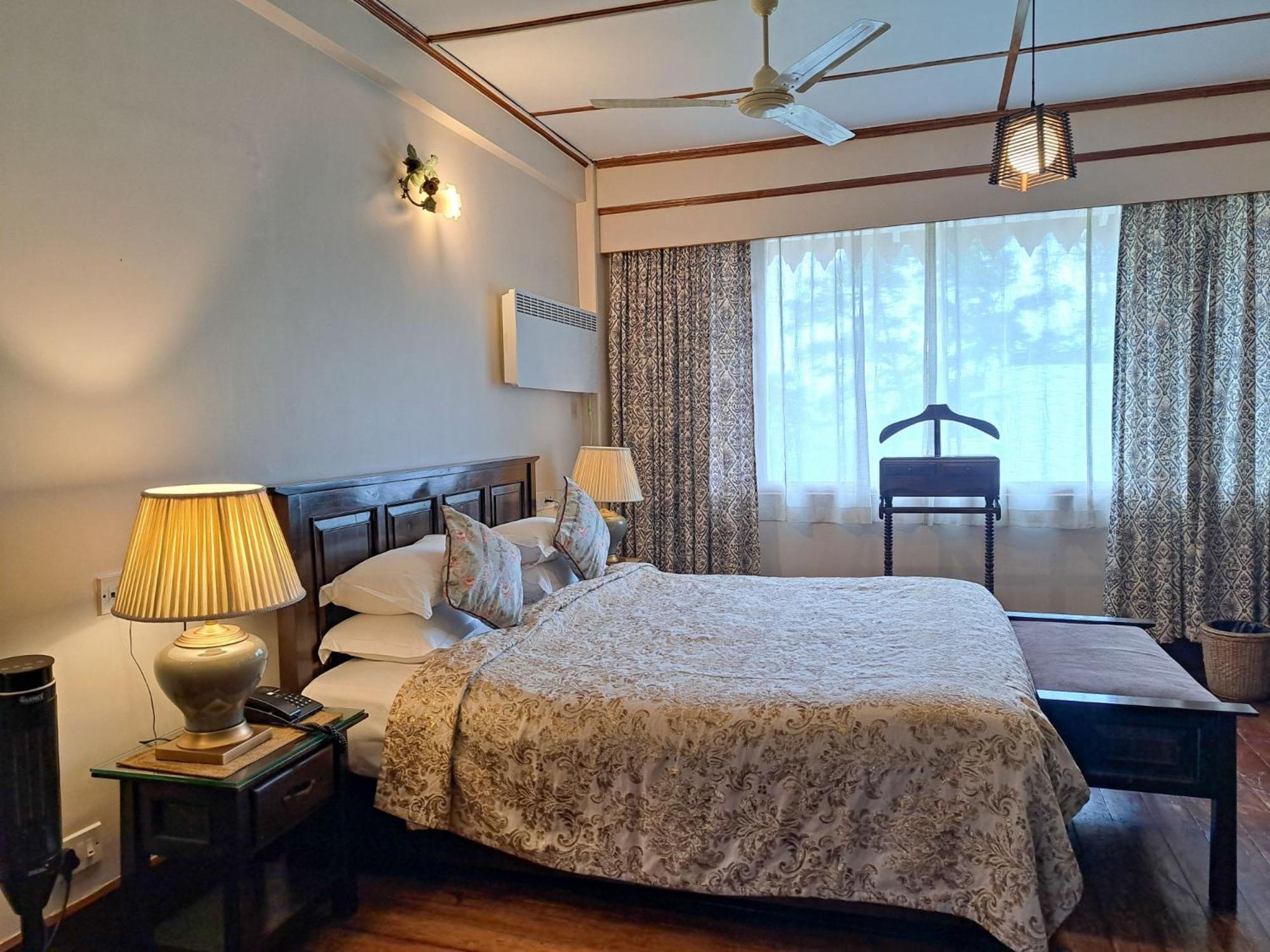 The Heritage Club - Tripura Castle Hotel And Spa 西隆 外观 照片