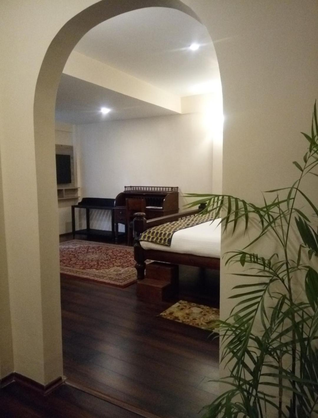 The Heritage Club - Tripura Castle Hotel And Spa 西隆 外观 照片