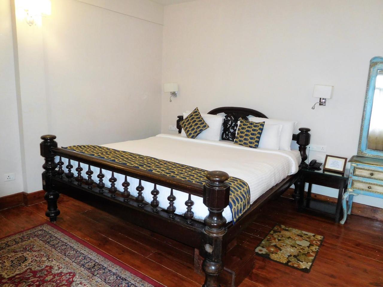 The Heritage Club - Tripura Castle Hotel And Spa 西隆 外观 照片
