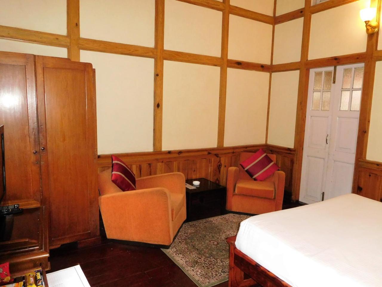 The Heritage Club - Tripura Castle Hotel And Spa 西隆 外观 照片