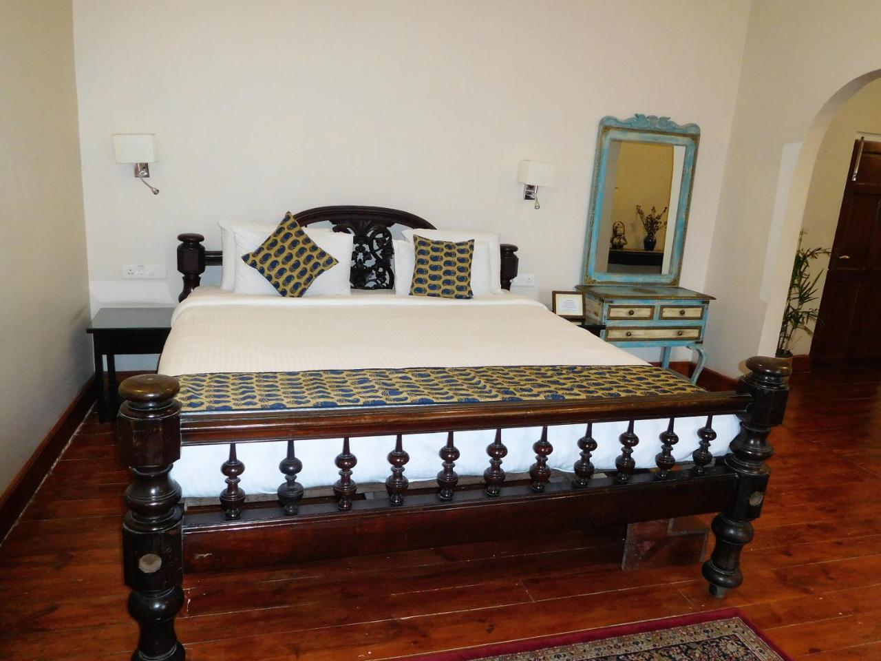 The Heritage Club - Tripura Castle Hotel And Spa 西隆 外观 照片