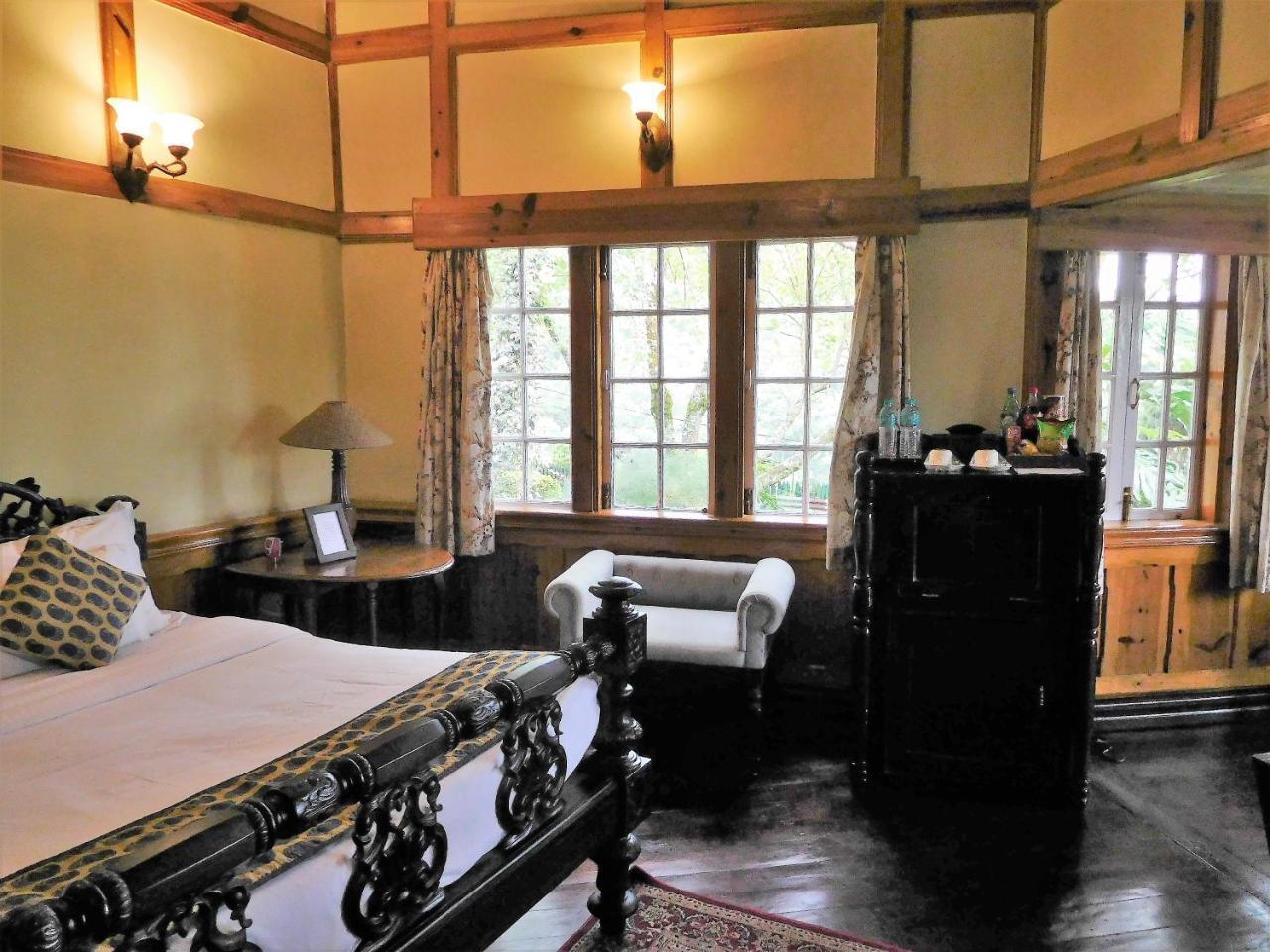 The Heritage Club - Tripura Castle Hotel And Spa 西隆 外观 照片