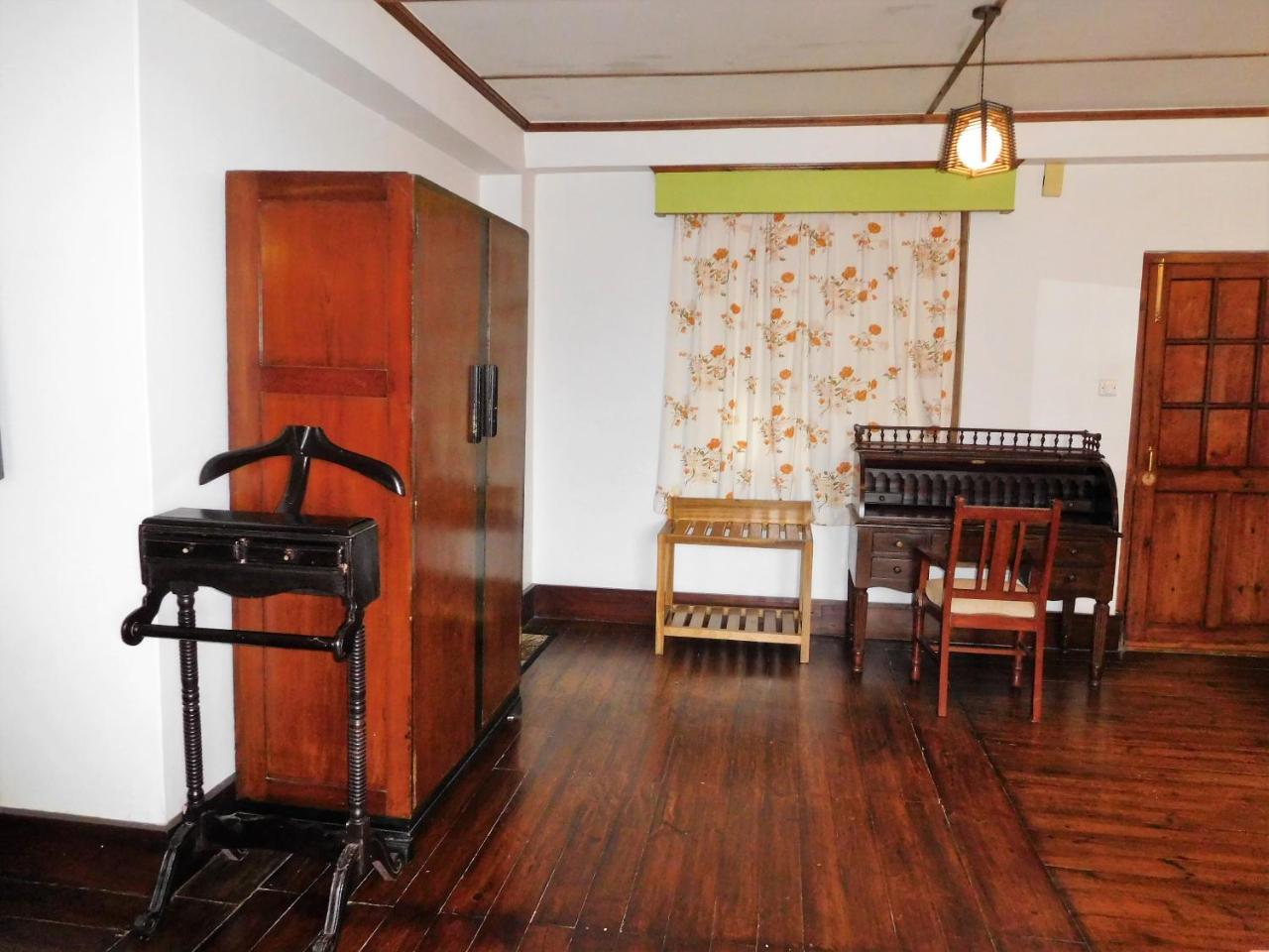 The Heritage Club - Tripura Castle Hotel And Spa 西隆 外观 照片
