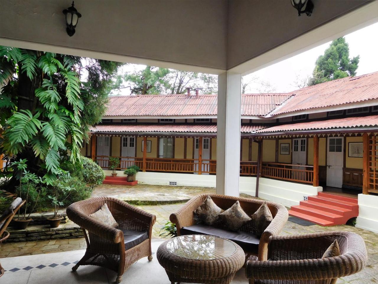 The Heritage Club - Tripura Castle Hotel And Spa 西隆 外观 照片
