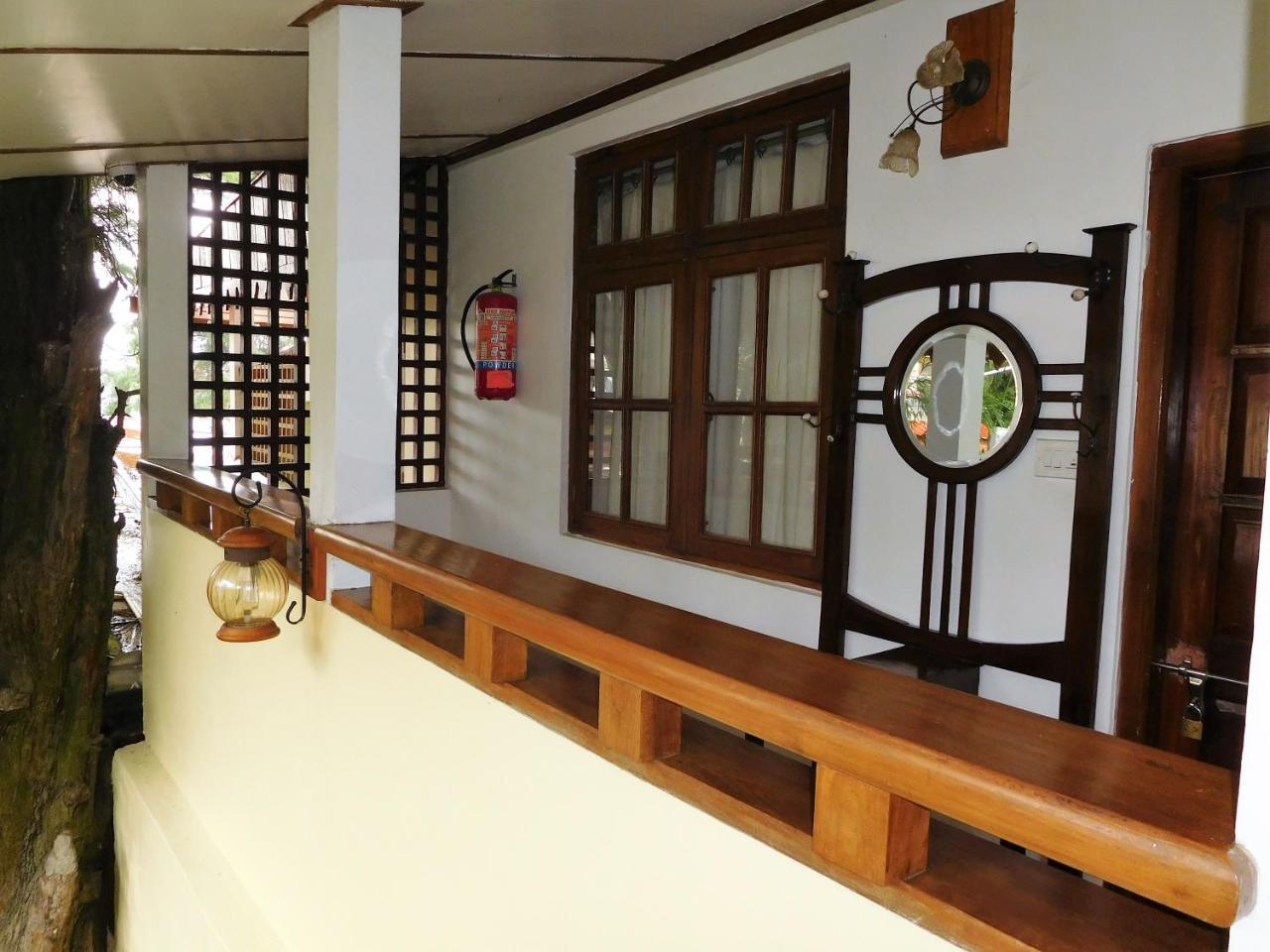 The Heritage Club - Tripura Castle Hotel And Spa 西隆 外观 照片